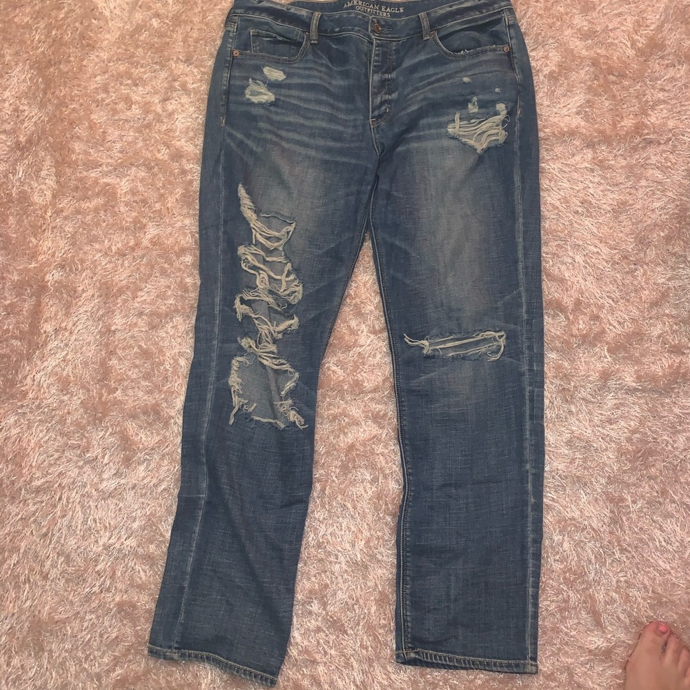 AE Tomgirl jeans